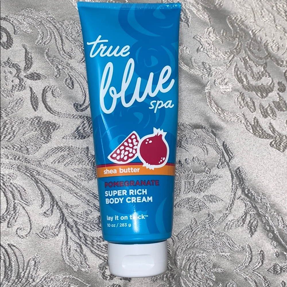 Bath & body works true blue spa pomegranate